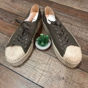 Schutz ladies lace up platform shoes new without tags